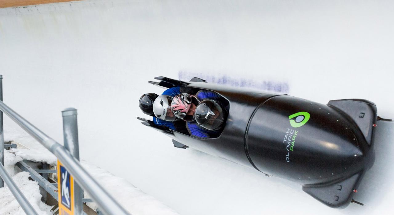 在帕克城犹他州奥林匹克公园滑大雪橇