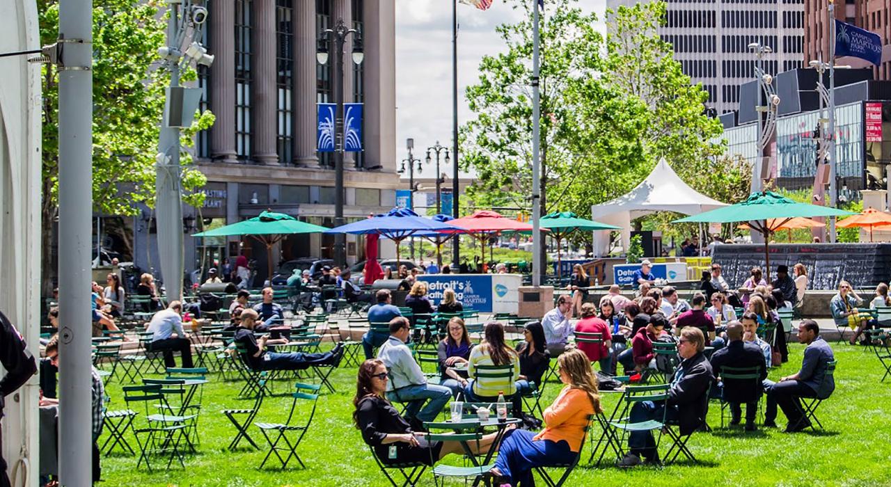 Campus Martius 公园,四季都是市中心最受欢迎的聚会场所 Campus Martius 公园,四季都是市中心最受欢迎的聚会场所