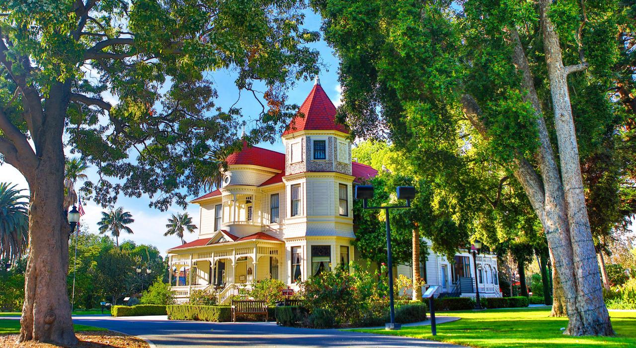 历史悠久的卡玛利洛牧场别墅,曾是与这座城市同名的 Adolfo Camarillo 的故居 历史悠久的卡玛利洛牧场别墅,曾是与这座城市同名的 Adolfo Camarillo 的故居