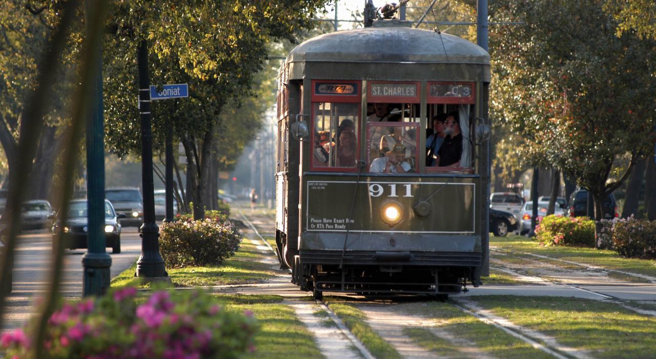圣查尔斯电车上的乘客