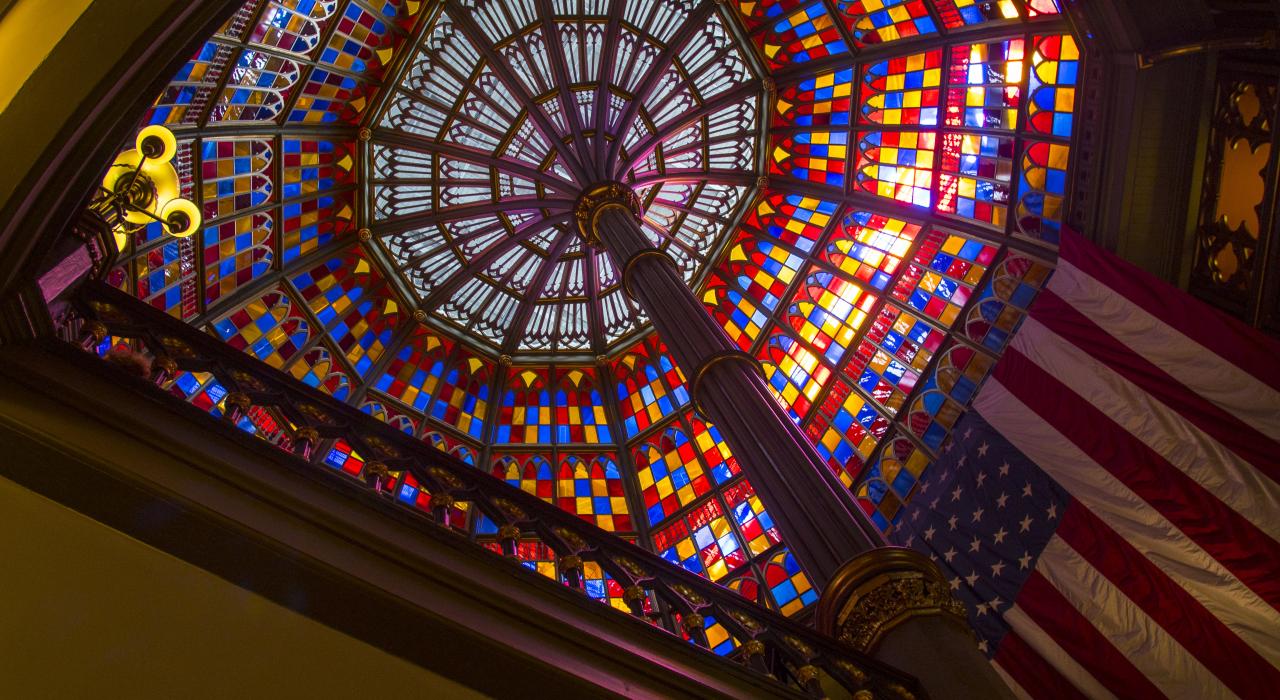 路易斯安那议会大厦的彩绘玻璃穹顶