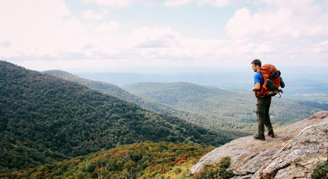 登山者在佛蒙特绿山国家森林公园
