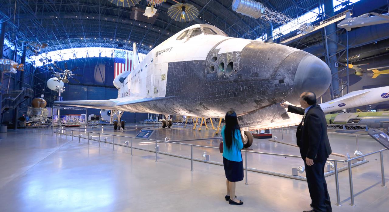 在国家航天航空博物馆的“发现号”航天飞机