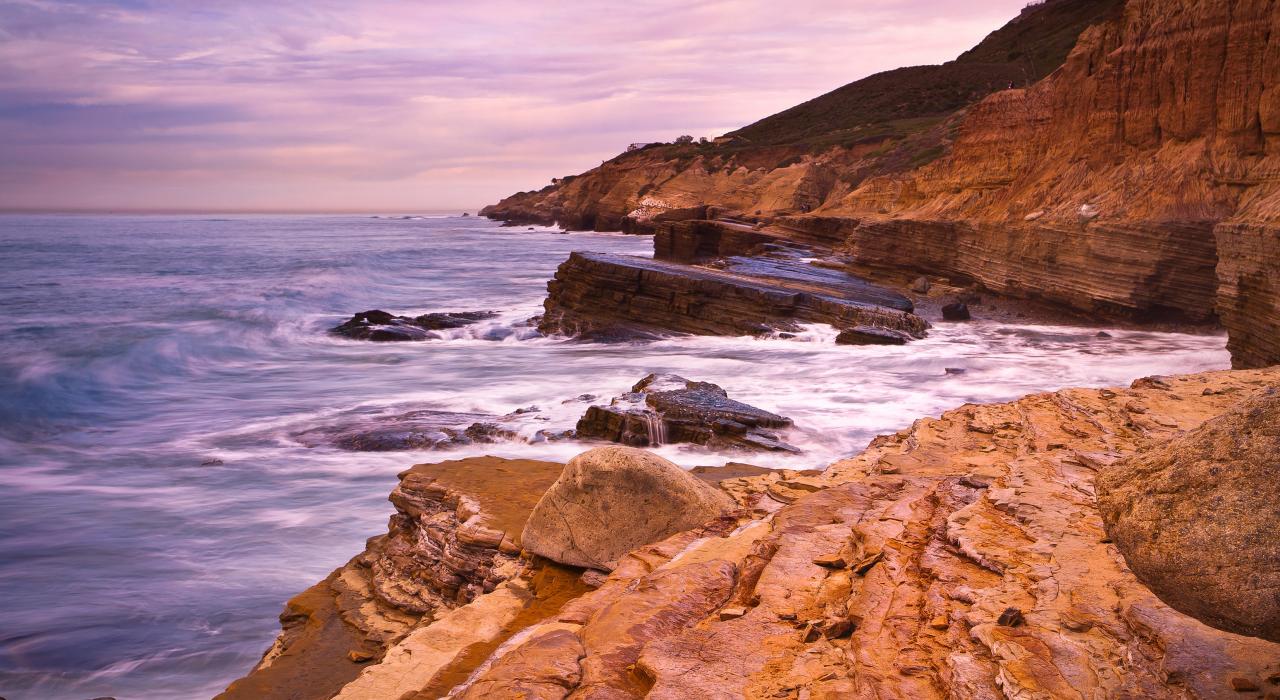 圣地亚哥卡布里洛国家纪念碑的潮汐