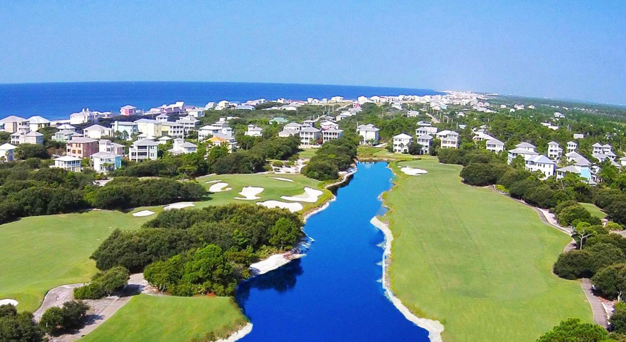 Kiva Dunes 高尔夫球场是 14 个地区球场的其中之一 Kiva Dunes 高尔夫球场是 14 个地区球场的其中之一