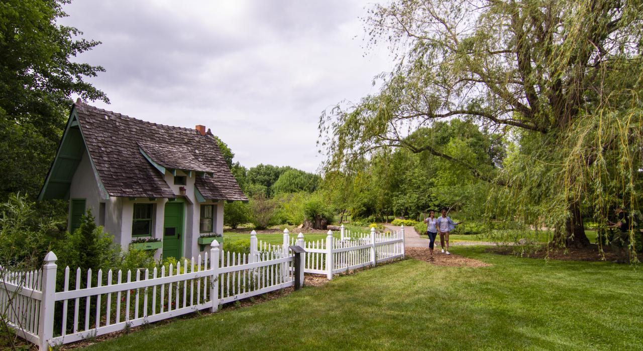 探索南达科他州布鲁金斯的 McCrory Gardens 花园
