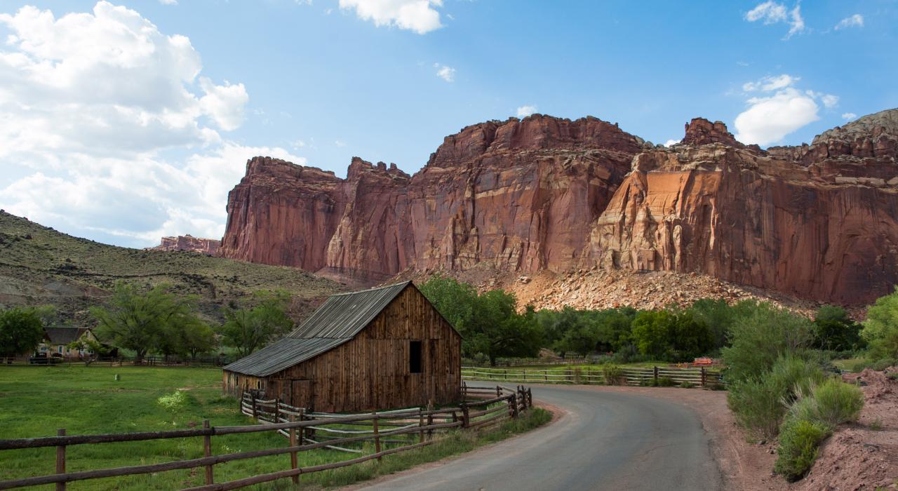 犹他州圆顶礁国家公园的吉福德家园