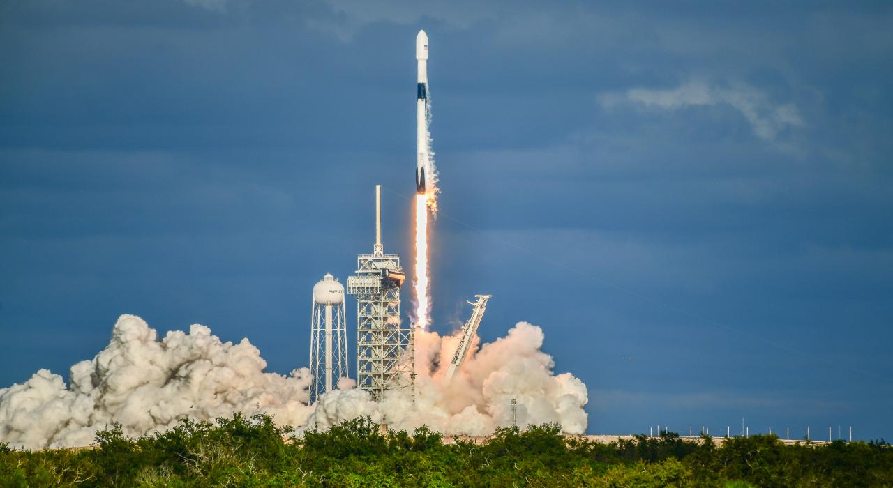 肯尼迪航天中心令人震撼的火箭发射场景