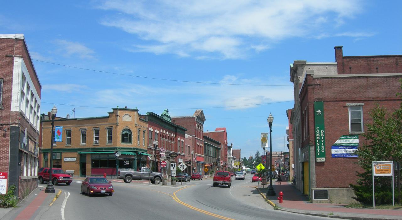 在缅因州斯科希甘的城区度过美好一天