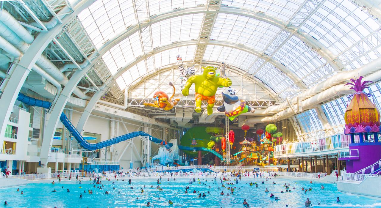 新泽西州东卢瑟福 American Dream 购物娱乐综合商场的梦工厂水上乐园