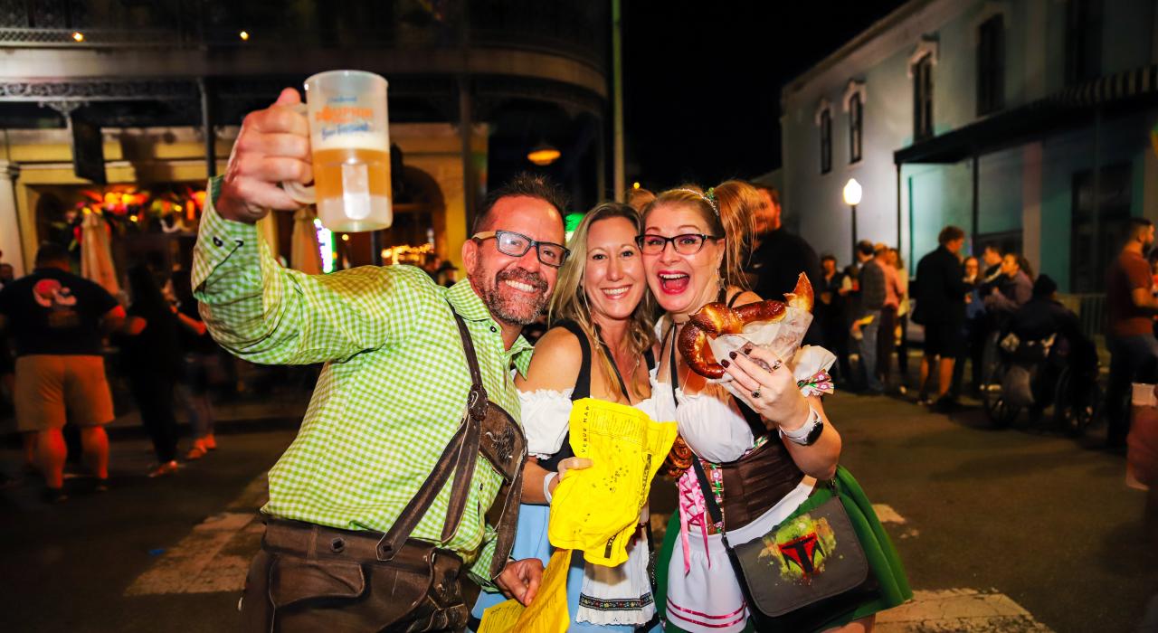 欢庆多芬街啤酒节