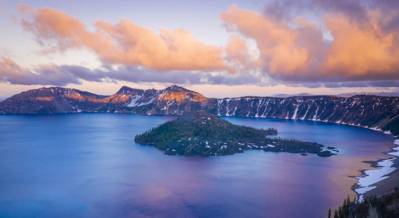 俄勒冈州火山口湖国家公园的绝美风光