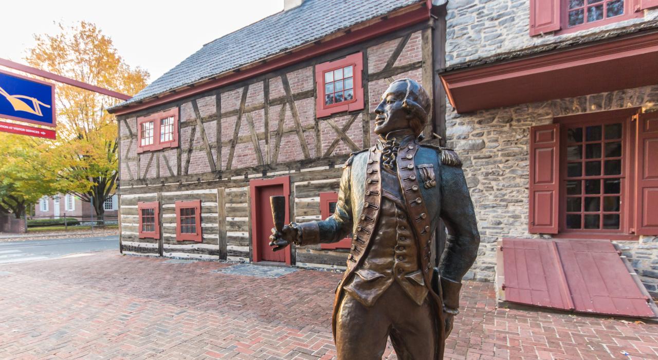 约克县历史中心外的美国独立战争指挥官拉法耶特侯爵的雕像