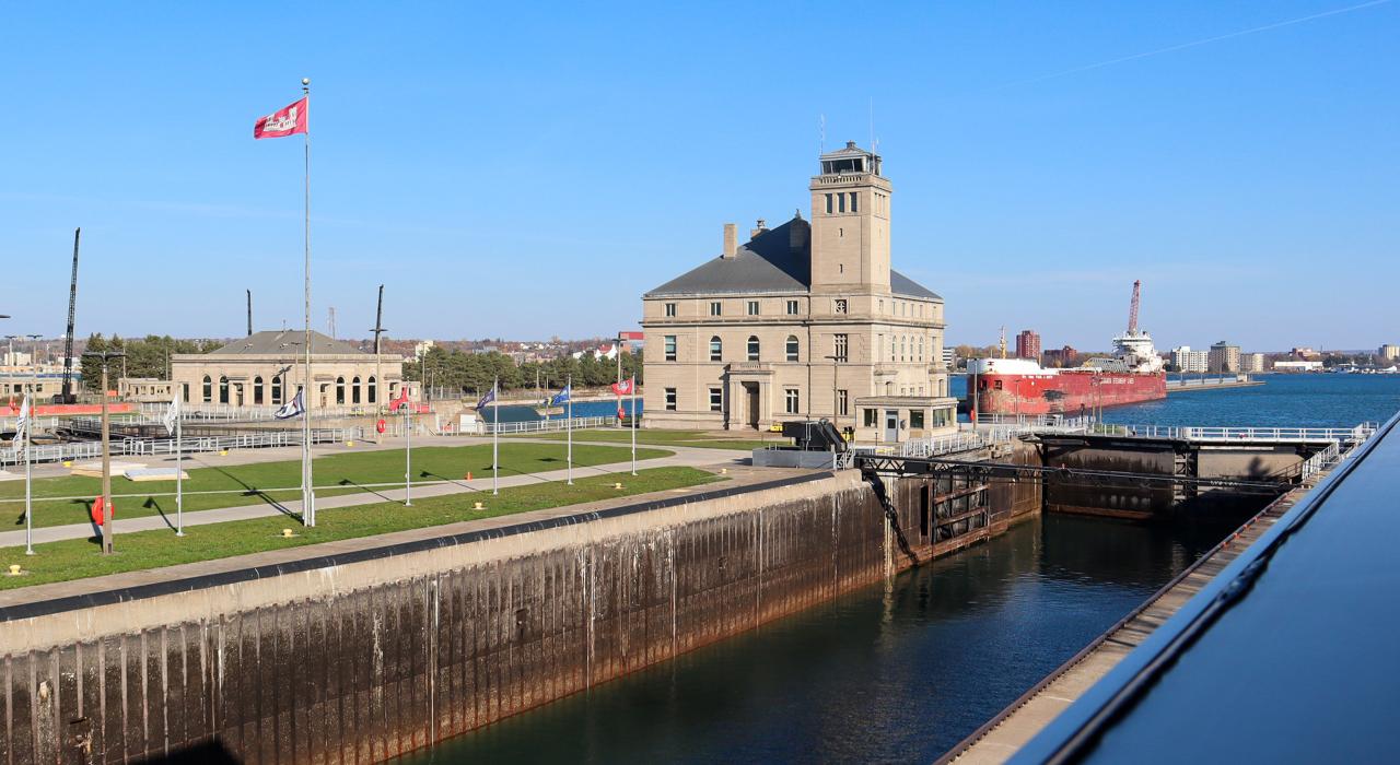 连接苏必利尔湖和休伦湖的苏水闸