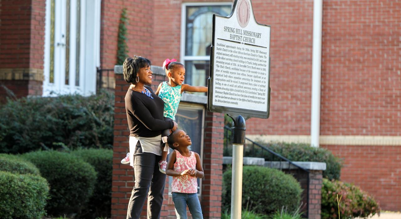 沿着民权运动和非裔美国人历史之路，感受历史魅力，增长自身知识