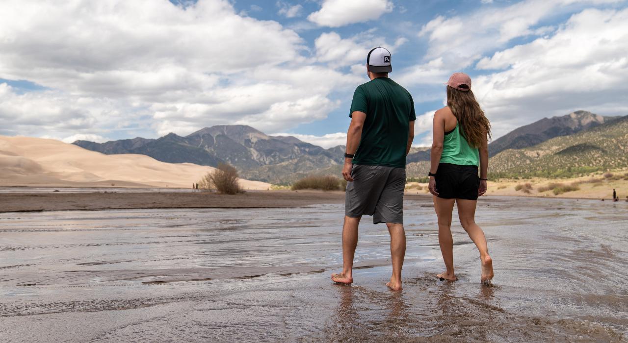 穿越大沙丘国家公园及保护区内的梅达诺溪