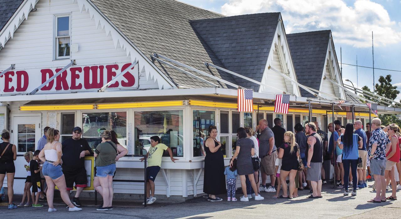 Ted Drewes Frozen Custard 冰点店,是备受当地人喜爱的甜品店 Ted Drewes Frozen Custard 冰点店,是备受当地人喜爱的甜品店