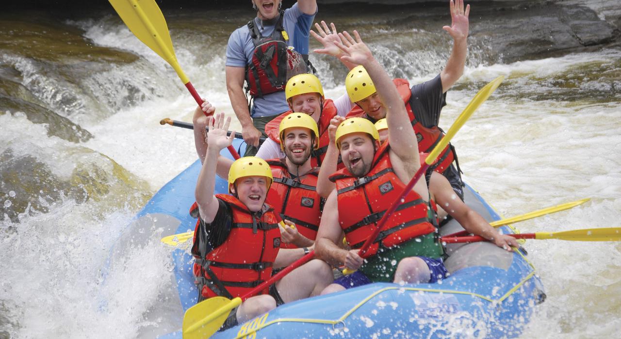 在哈德逊河上体验白水漂流