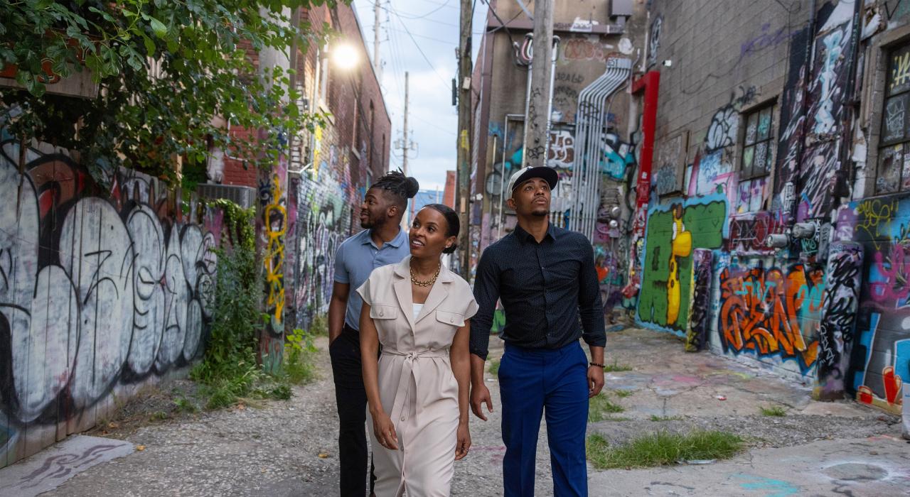 欣赏美术巷内鲜艳的涂鸦和街头画作 欣赏美术巷内鲜艳的涂鸦和街头画作