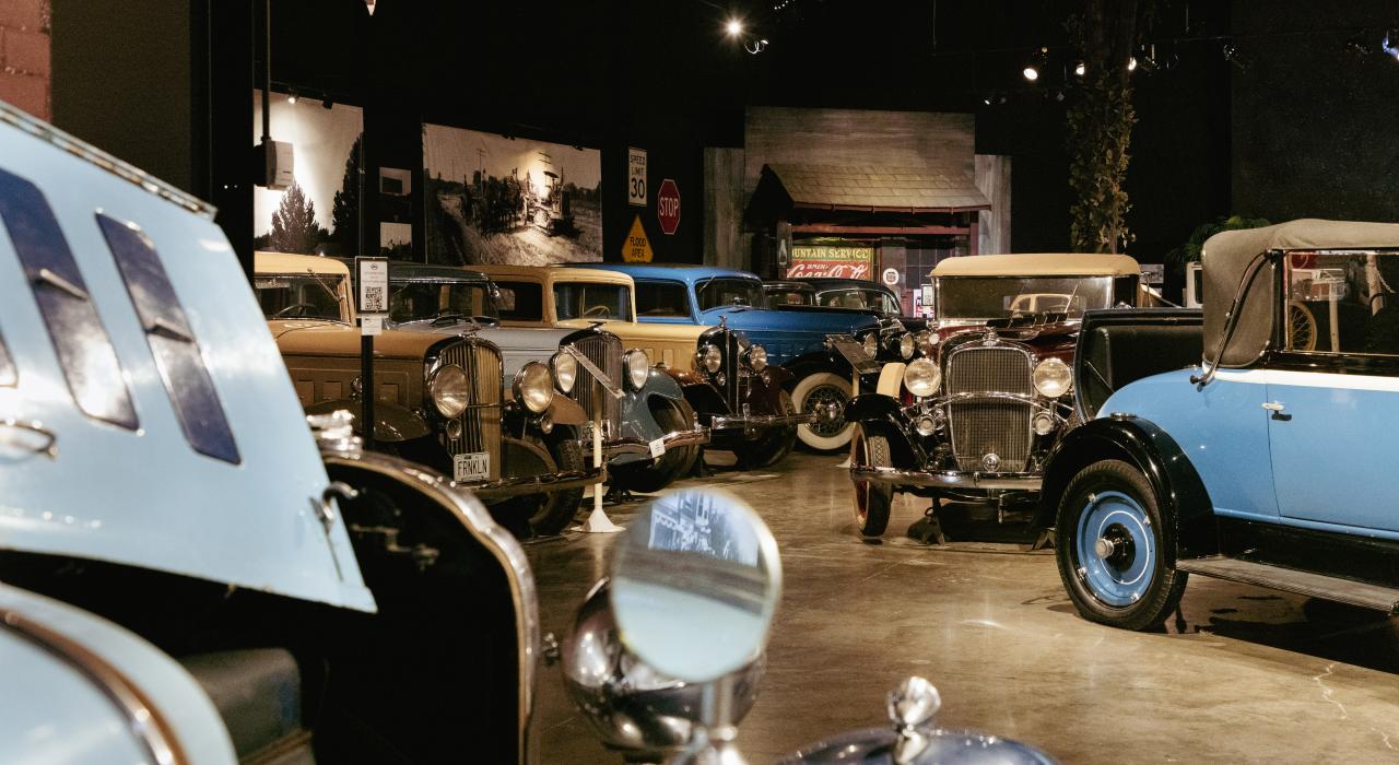 在 Auto World Museum 汽车博物馆欣赏各式各样的经典车型 在 Auto World Museum 汽车博物馆欣赏各式各样的经典车型