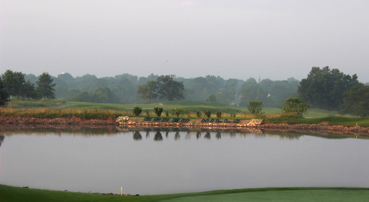 晨雾之下的 Green Hills Golf Course 高尔夫球场,奇利科西众多体育设施之一 晨雾之下的 Green Hills Golf Course 高尔夫球场,奇利科西众多体育设施之一