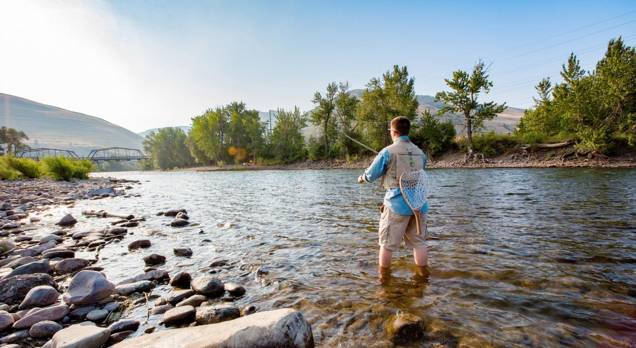 在克拉克福克河上体验飞蝇钓鱼 在克拉克福克河上体验飞蝇钓鱼
