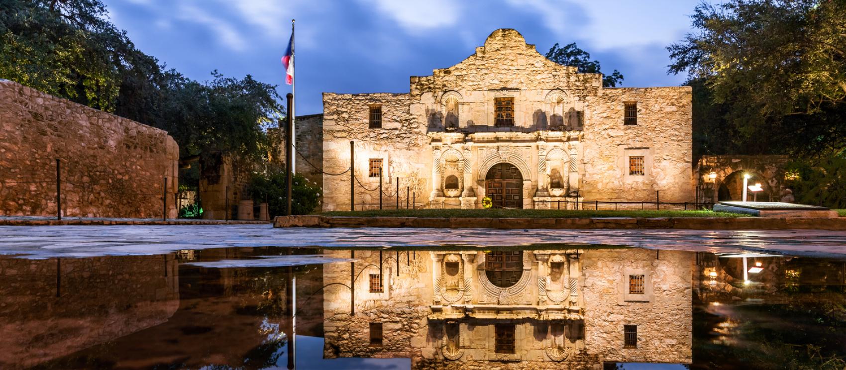 黄昏下的圣安东尼奥阿拉莫