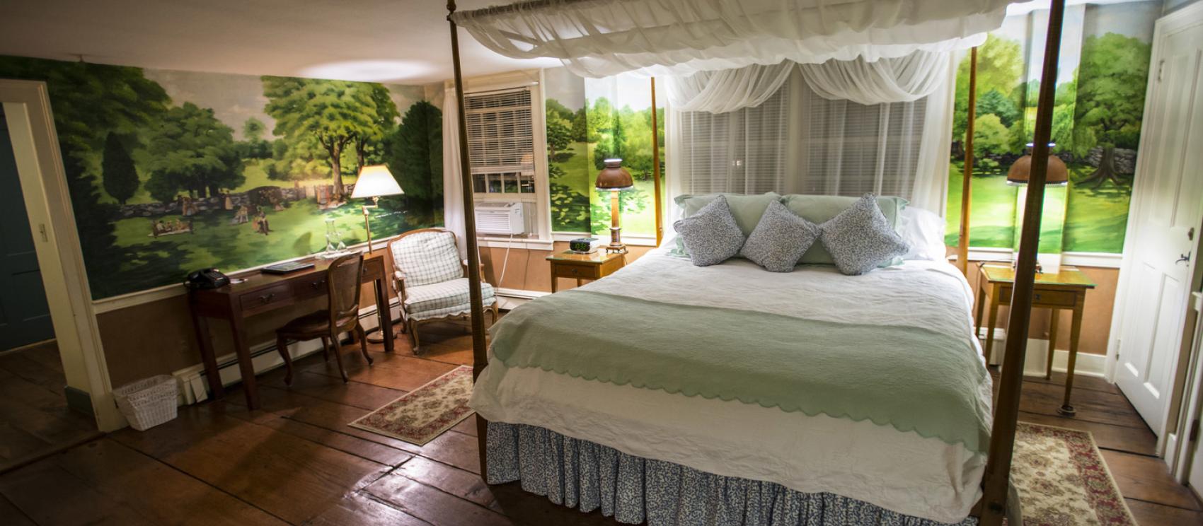 莱德亚德 Stonecroft Country Inn 客栈的舒适卧房